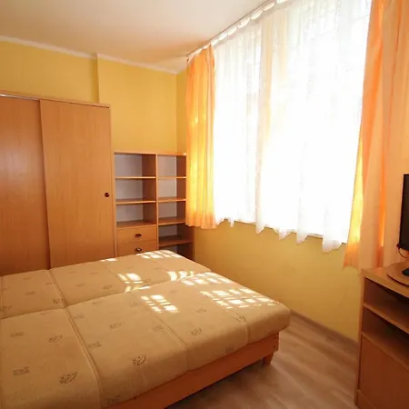 Gryf Blisko Plazy ホームステイ