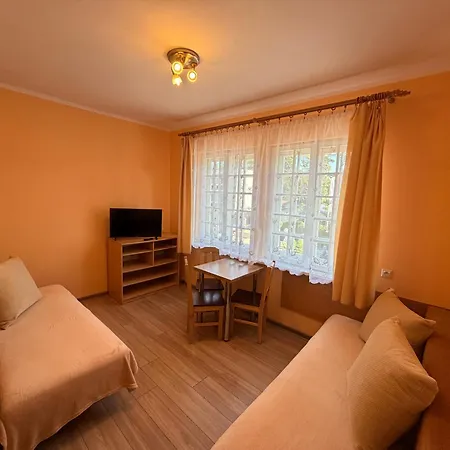 Gryf Blisko Plaży * Krynica Morska